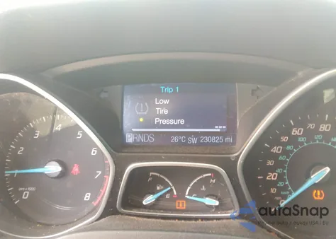 2012 Ford Focus Se z USA, uszkodzony, nr VIN 1FAHP3F25CL182215